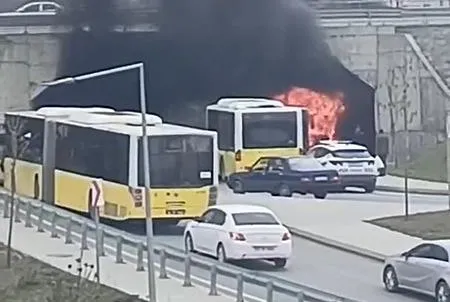 İETT otobüsünde yangın!