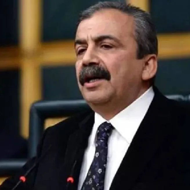 Yıkım sofrasının hedefi Türkiye! CHPnin ortağı HDPKKdan teröristlere özgürlük vaadi