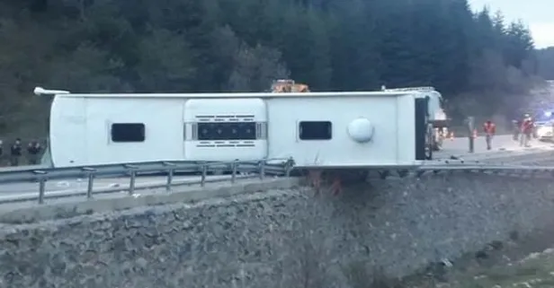 Yolcu otobüsü devrildi! Ölü ve yaralılar var