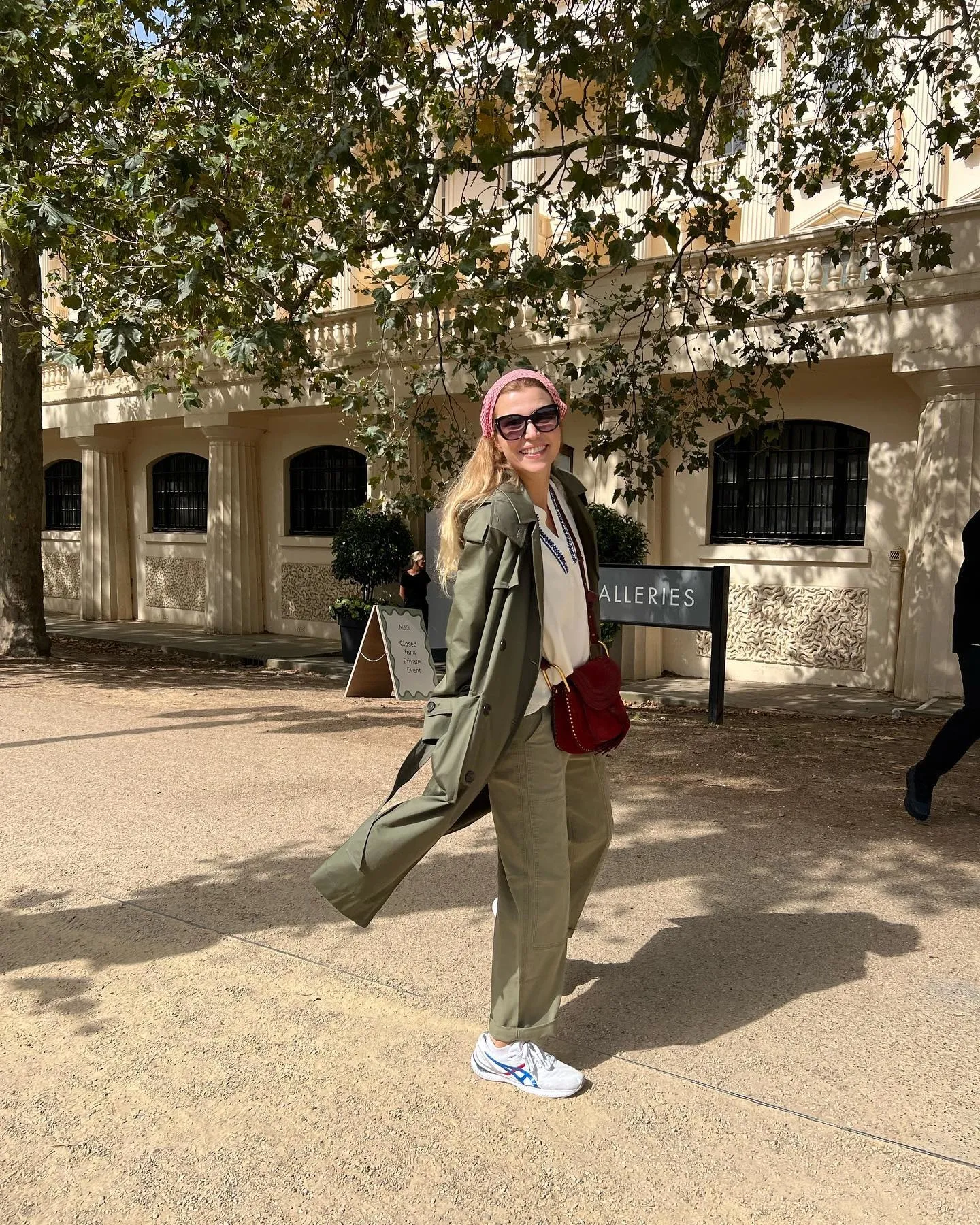 İnci Taneleri’nin Piraye’si Selma Ergeç oyunculuktan önce bakın hangi mesleğe gönül vermiş! - 7