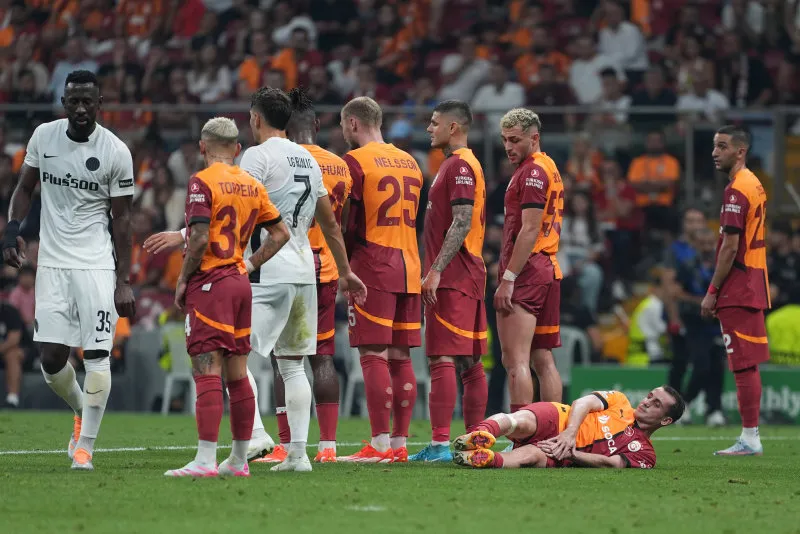 Okan Buruk'tan farklı 11 kararı! O isimler kulübeye - 4