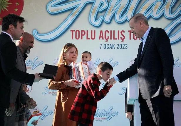 Antalya'ya 8.1 milyar liralık 89 proje! Açılışları Başkan Erdoğan gerçekleştirdi... 6'lı masaya sert sözler: Başaramayacaklar-9