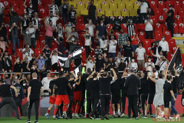 Ziraat Türkiye Kupası'nı kazanan Beşiktaş kupayı kaldırdı! İşte kutlamalardan kareler... - 18