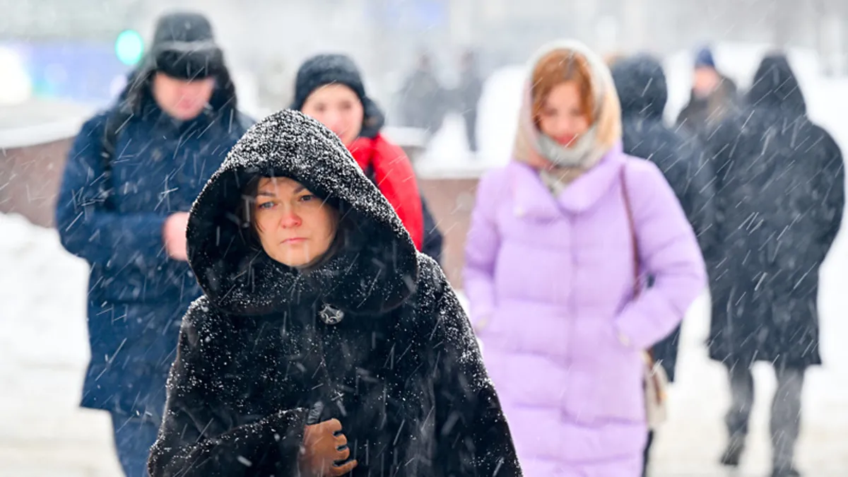 Meteoroloji'den 13 ile sarı ve turuncu kod: İstanbul'a peş peşe kar uyarısı! Hangi ilçeler riskli?