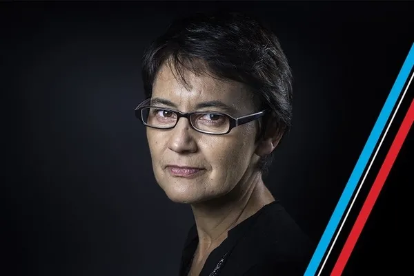 son-dakika-fransada-cumhurbaskanligi-secimi-gunu-12-aday-yarisacak-iste-dakika-dakika-fransa-cumhurbaskanligi-1649582289671.jpg SON DAKİKA: Fransa'da cumhurbaşkanlığı seçimi günü: Macron ile Marine Le Pen ikinci tura kaldı-9