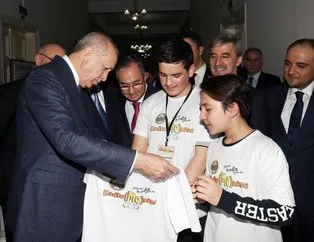 Başkan Erdoğan Manisa’da öğrencilerin projelerini inceledi