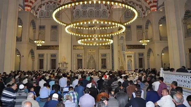 Berat Kandili namazı kaç rekat saat kaçta kılınır, nasıl niyet edilir? Berat Kandili namazı nasıl kılınır?-6