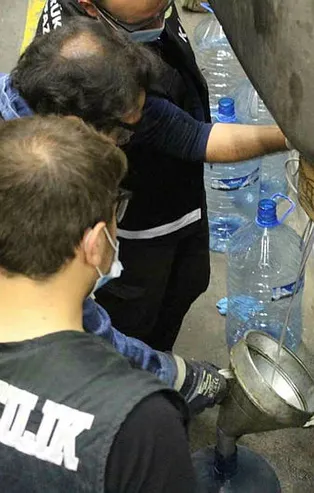 Son dakika: Dilucu'nda rekor miktarda "metamfetamin" ele geçirildi