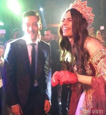 Mesut Özil ile Amine Gülşe’nin kına gecesi sosyal medyada olay yarattı