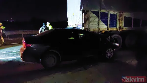 Tekirdağ'da feci kaza! Arkadan çarptığı kamyona saplanan otomobil metrelerce sürüklendi: Sürücü ağır yaralı - 3