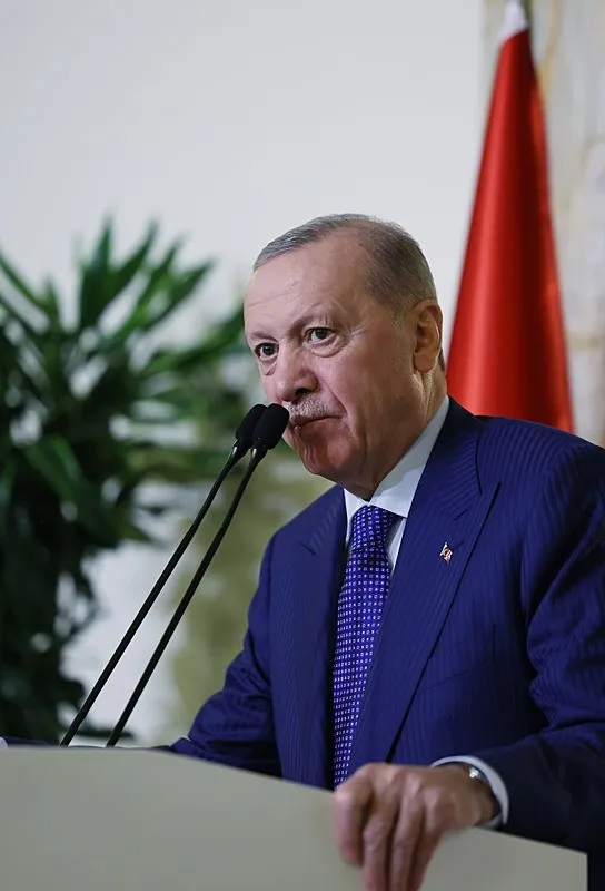 baskan-erdogan-turkiyenin-tavri-bellidir-diyerek-duyurdu-savas-yerine-barisin-tarafindayiz-1772562126759.jpeg Başkan Erdoğan "Türkiye'nin tavrı bellidir" diyerek duyurdu: Savaş yerine barışın tarafındayız-4
