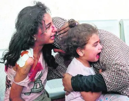 havadan-olum-yagiyor-1699488843981.jpeg Katil İsrail kana doymuyor! Gazze'de yaşadıklarını anlatan ABD'li hemşire: Gittiğimiz her yerde ölüm vardı-2