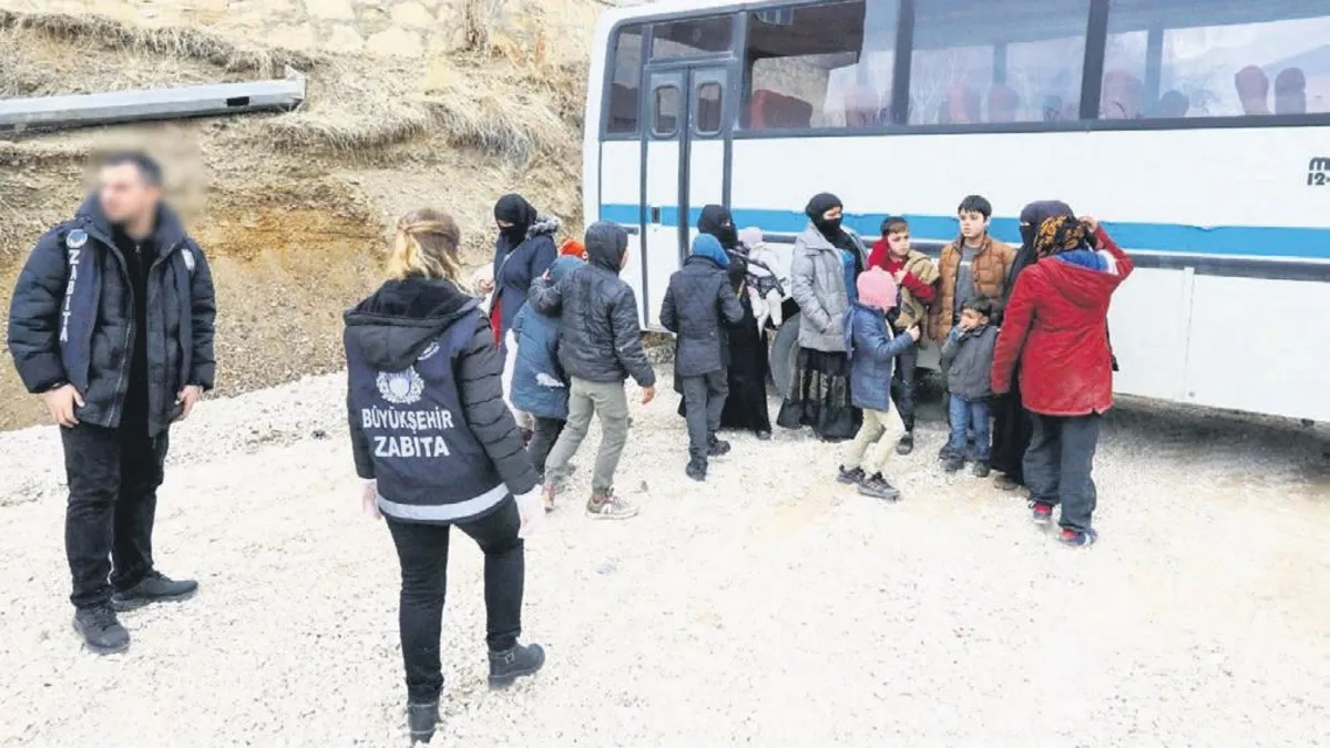 Van'da dilenci operasyonu: Duyguları istismar eden yüzlerce kişi yakalandı!