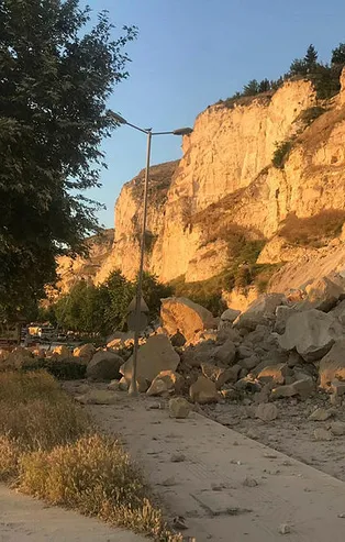 Şanlıurfa'da heyelan! 13 ev tahliye edilecek