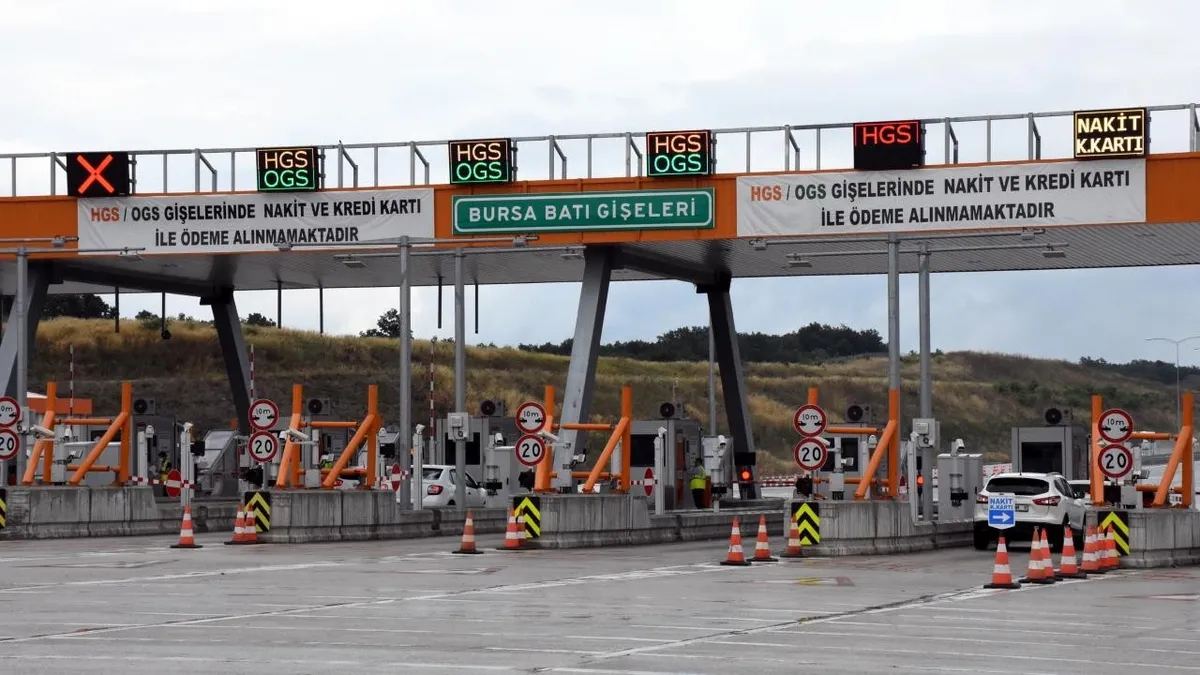resmi-gazetede-yayimlandi-yabanci-plakali-araclara-hgs-duzenlemesi-1785273670547.jpeg Resmi Gazete'de yayımlandı: Yabancı plakalı araçlara HGS düzenlemesi! Ödemeyene 4 kat ceza, borcu olan sınır kapısından çıkamayacak-8