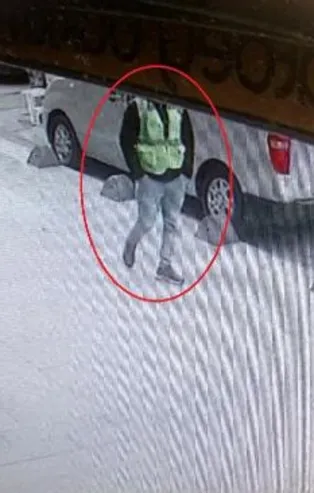 Bağcılar'da gündüz vakti büyük soygun! 5 kilo altınla kayıplara karıştı