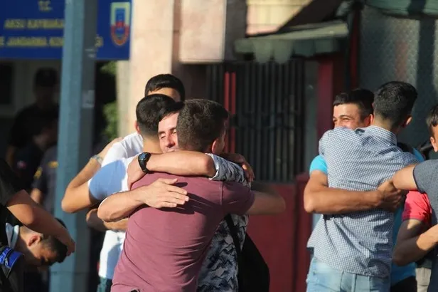 Askerlerin kimi 5 gün, kimi 6 ay kala erken terhis heyecanı yaşadı-1