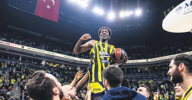 Helal sana Hayes: Fener’in yıldızı Müslüman olmamasına rağmen oruç tuttu