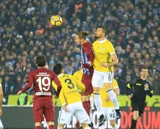 Karadeniz’de fırtınalı gece