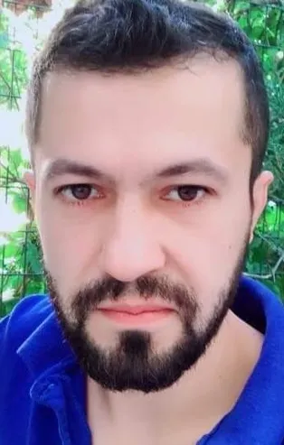 Barıştığı annesini boğazını keserek öldürdü