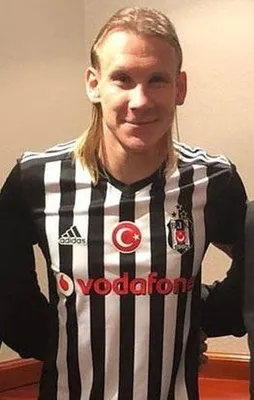 Vida resmen Beşiktaş'ta