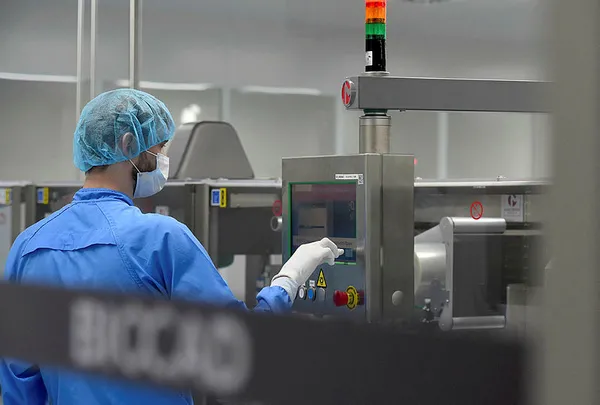 Sakın bunu yapmayın! Koronavirüsün bir bulaşma şekli daha ortaya çıktı!-4