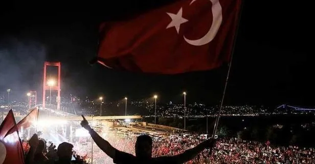 Ünlülerden 15 Temmuz mesajları! Acun Ilıcalı, Muazzez Ersoy, Demet Akalın ve Alişan...