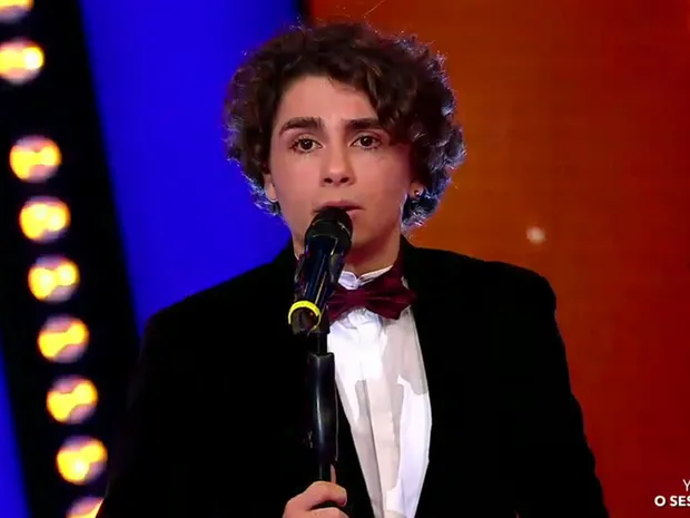 O Ses Türkiye'yle tanınmıştı şimdi konuşamıyor bile! Hadise'nin takımındaki Aziz Kiraz hastaneden böyle duyurdu-7