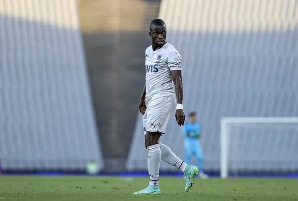 Hatay karşısında 2 golün asistini yapan Valencia, Fenerbahçe’yi taşıyor!-2