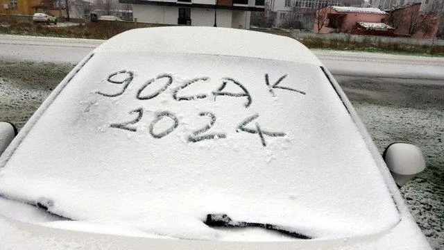 HAVA DURUMU | İstanbul'a kar yağışı başladı! Sıcaklıklar 10 derece birden düştü! Uyarı üstüne uyarı: Yağışlar ne kadar devam edecek? Hafta sonu kar var mı?-15