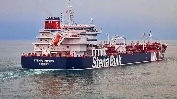 Son dakika... İran duyurdu: Hürmüz Boğazı'nda İngiltere'ye ait petrol tankeri alıkonuldu-1