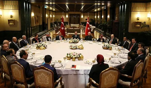 Cumhurbaşkanı Erdoğan eğitimcileri ağırladı-1