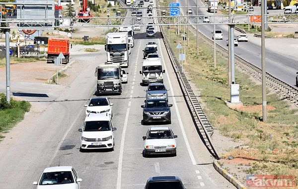 İstanbul'a akın var... Tatilciler dönüş yolunda | TRAFİK YOL DURUMU - 11