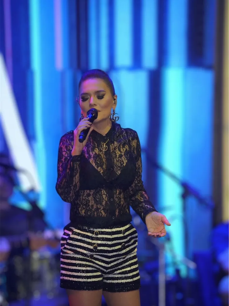 demet-akalindan-nostalji-ruzgari-90li-yillardan-video-paylasti-1770987990207.jpg Demet Akalın’dan nostalji rüzgarı: 90’lı yıllardan video paylaştı-5