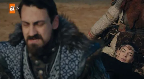 batuga-ile-akkiz-alevler-icinde-kaldi-destan-11-bolum-fragmani-nefes-kesti-olduler-degil-mi-1644355557715.jpg