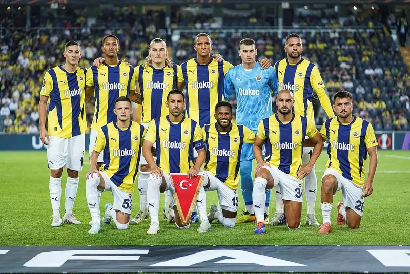 fenerbahcede-11-degisiyor-twente-macinda-o-isimler-sahada-1727786662570.jpeg