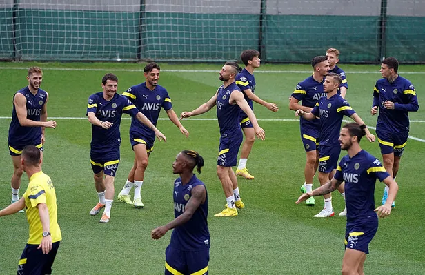 fenerbahce-austria-wien-canli-mac-izle-fb-austria-wien-maci-canli-izle-exxen-bedava-kesintisiz-sifresiz-1661442692373.jpg FB - Austria Wien maçı kaç kaç bitti? Fenerbahçe Austria Wien MAÇ SONUCU!-4