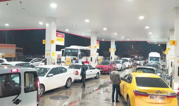 esnafa-ilave-kredi-sevinci-2022de-30-35-milyar-tl-ilave-kredi-verilecek-1645904832805.jpeg Esnafa ilave kredi sevinci! 2022’de 30-35 milyar TL ilave kredi verilecek-4