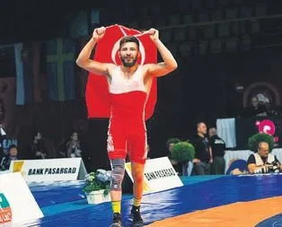Rus rakibini yenen Atlı Avrupa Şampiyonu oldu