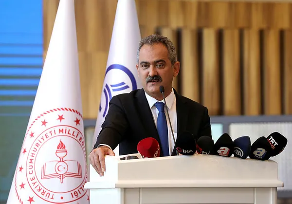 kalyon-pv-ile-meb-arasinda-is-birligi-genclere-istihdam-garantili-firsat-1657199908810.jpg Kalyon PV ile MEB arasında iş birliği! Gençlere istihdam garantili fırsat-3