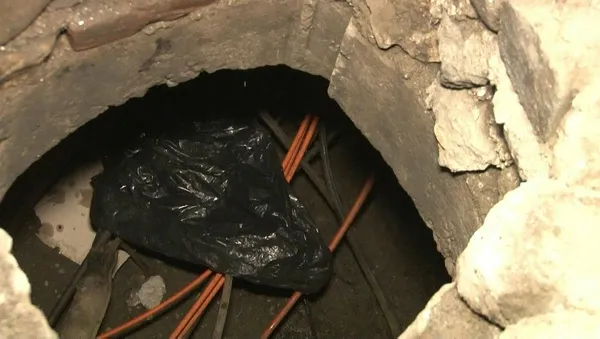 Son dakika: Beyoğlu'nda korku dolu anlar! Bir kadın kanalizasyon çukuruna düştü-3