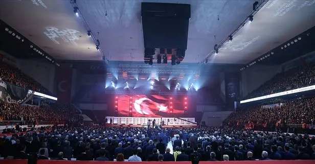 CHP 39. Olağan Kurultayı'nda delegeler PM ve YDK için sandık başında