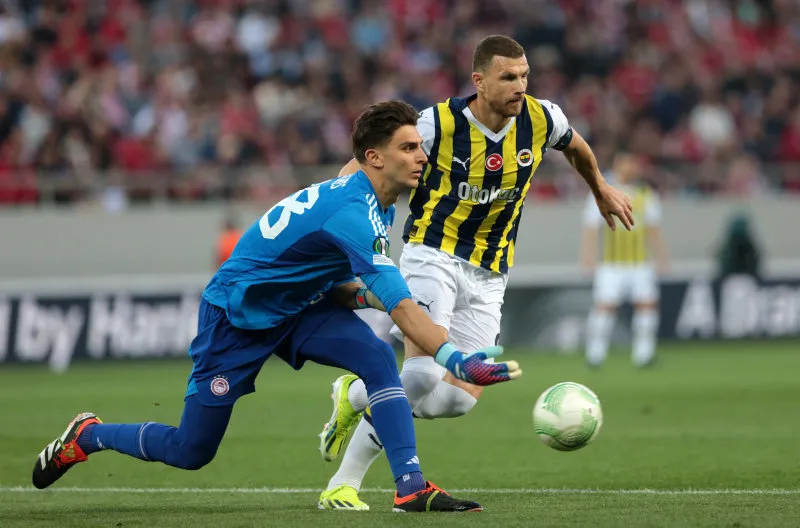 İsmail Kartal'dan stoper kararı! Olympiakos maçı 11'i şekillendi - 2