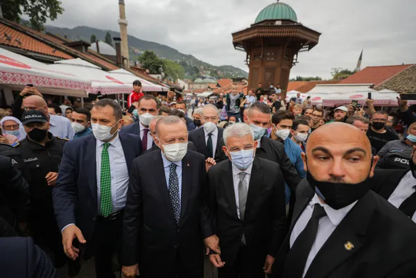 son-dakika-baskan-erdogandan-bosna-ve-karadag-donusu-onemli-aciklamalar-afganistan-secim-baraji-28-subat-pasalari-sosyal-medya-duzenlemesi-1630232363442.jpg SON DAKİKA: Başkan Erdoğan'dan Bosna ve Karadağ dönüşü önemli açıklamalar! Afganistan seçim barajı 28 Şubat paşaları sosyal medya düzenlemesi-3