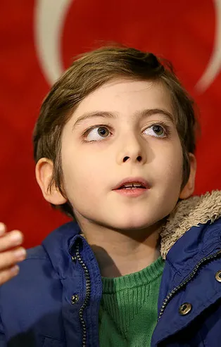 Atakan Kayalar hakkında skandal ifadeler kullanan Erkan Naldemirci Özyeğin Üniversitesi'nden kovuldu!