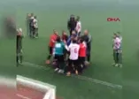 Şanlıurfa'da rezalet! Futbolcu taraftarlara cinsel organını gösterdi