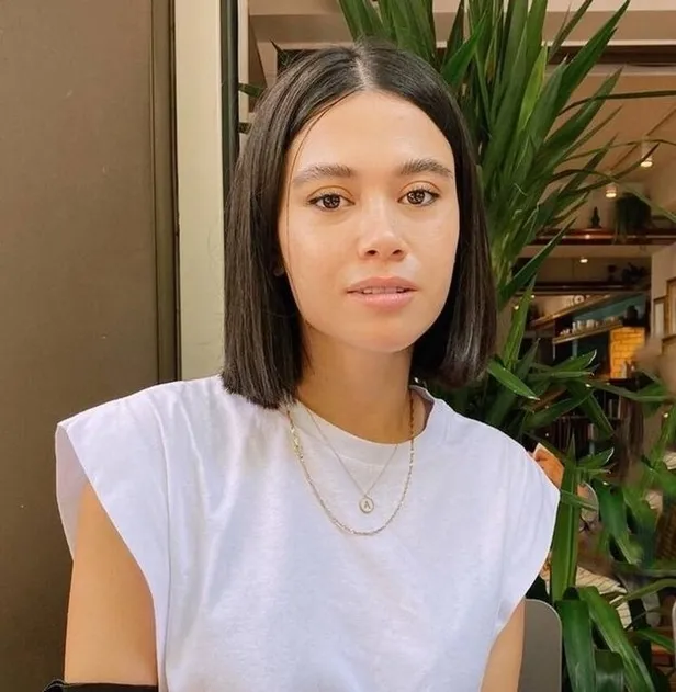 uc-kurus-nese-kimdir-kac-yasinda-uc-kurusun-nesesi-aylin-engor-nereli-boyu-kac-aylin-engor-hangi-dizilerde-oynadi-1635787539146.jpg Üç Kuruş'un Neşe'si Aylin Engör nereli, boyu kaç? Üç Kuruş Neşe kimdir, kaç yaşında? Aylin Engör hangi dizilerde oynadı?-5