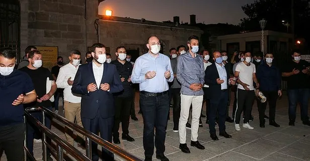 Ayasofya kararı sonrası camilerde şükür duası