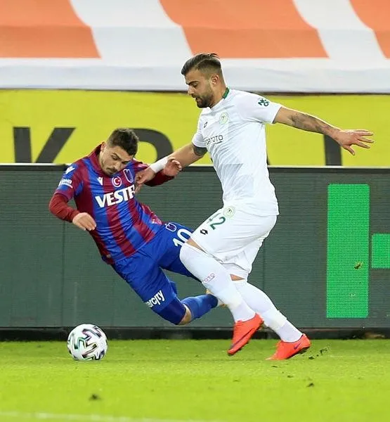 trabzonsporu-uzen-sakatlik-abdulkadir-omur-konyaspor-macini-yarida-birakti-1611079411916.jpeg