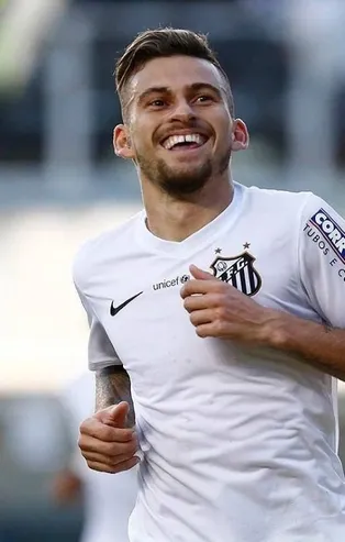 Fenerbahçe Lucas Lima'nın peşinde